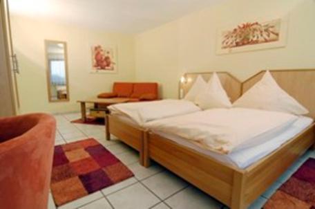 Hotel Zewener Hof - Garni Treviri Camera foto